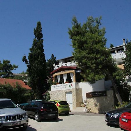 Novalja Inn 2 Exterior photo