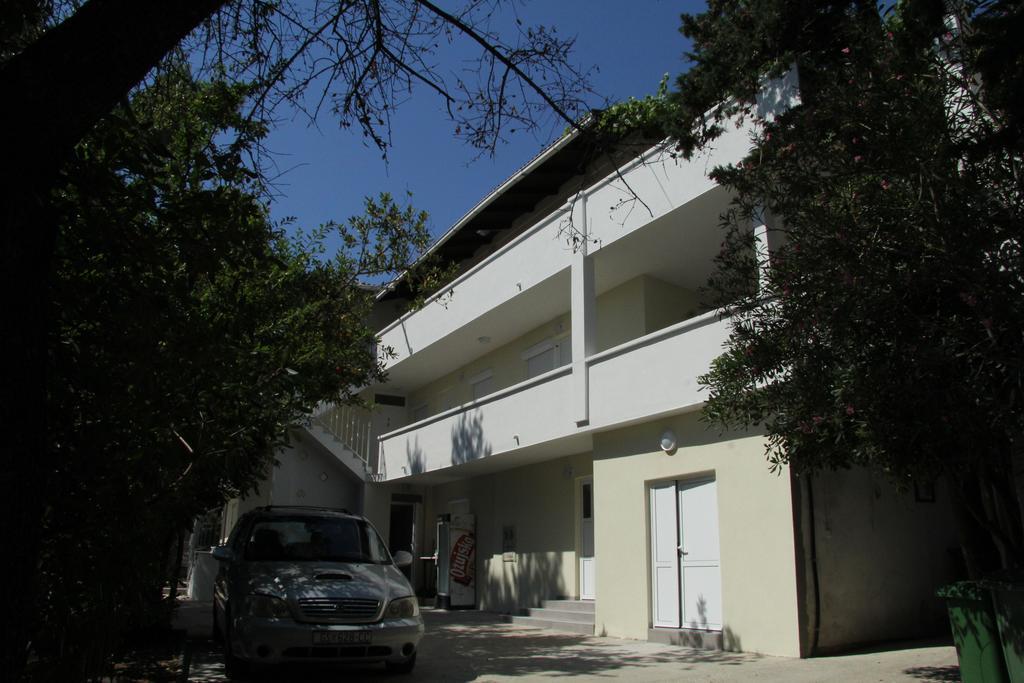 Novalja Inn 2 Exterior photo